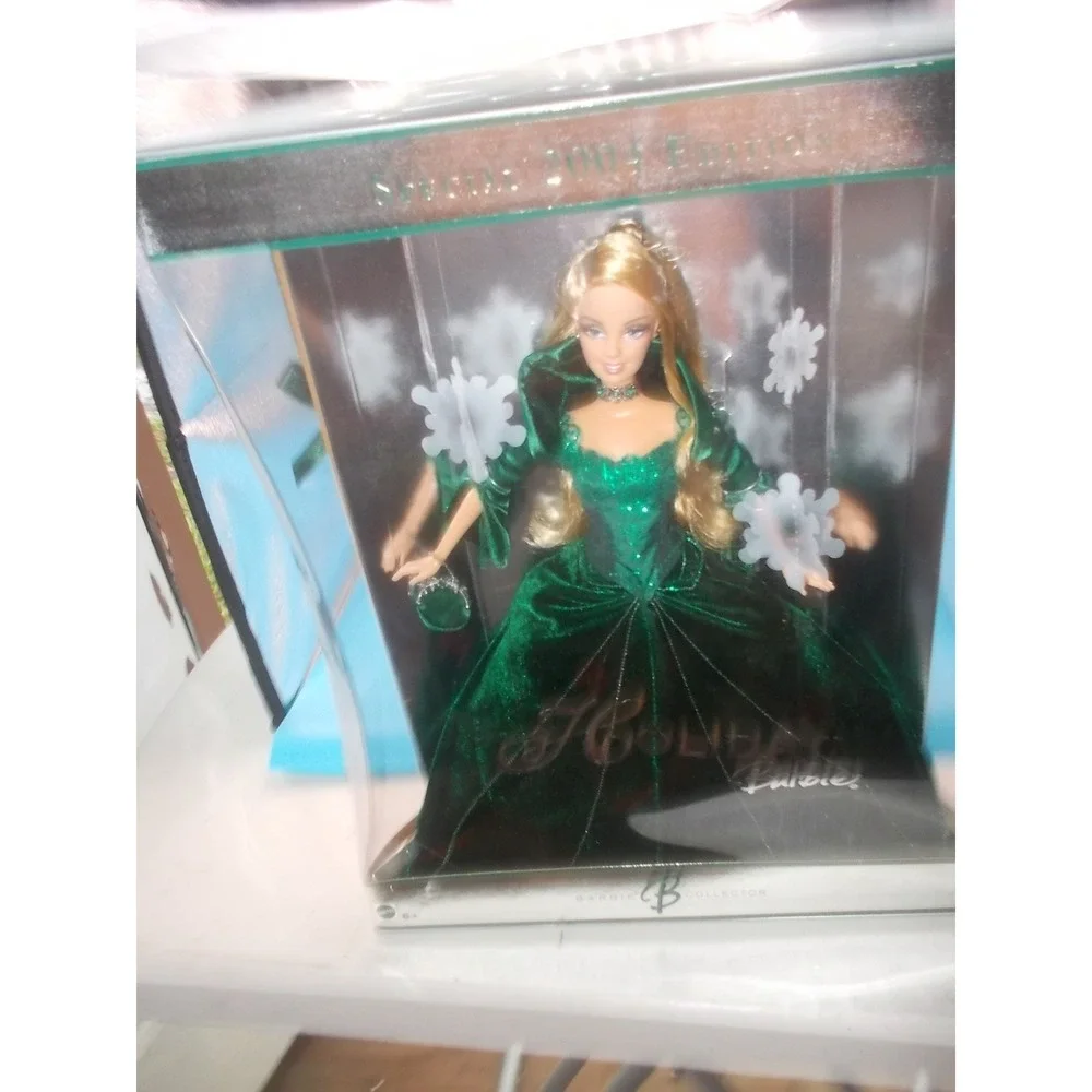 Mattel 2004 Holiday Barbie Special Edition Green Velvet Gown B0002621-9993